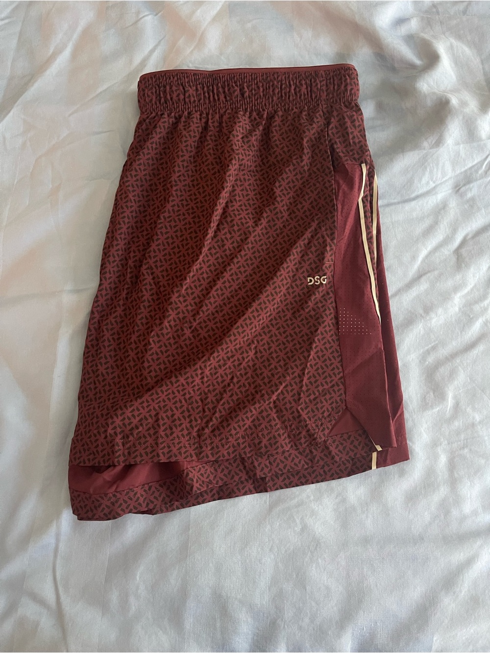 DSG DICKS SPORTING GOODS PERFORMANCE SHORTS LINER LINED MAROON BLACK 2XL LARGE